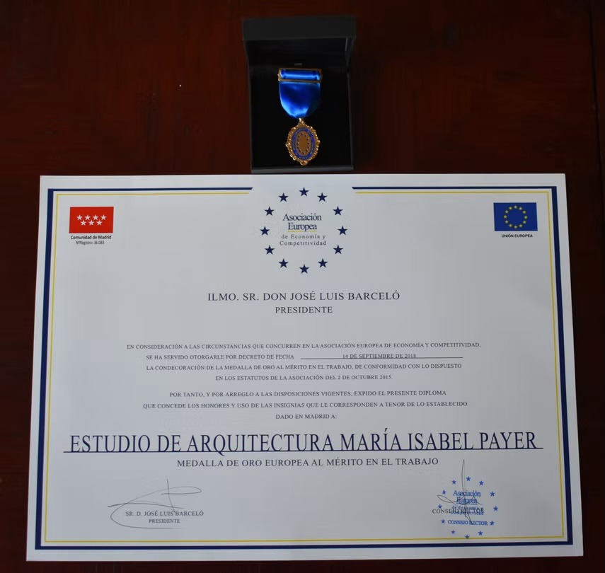 dfe0a4_4496c3b4324243dc8bdce33a8323337d~mv2_d_4224_4000_s_4_2